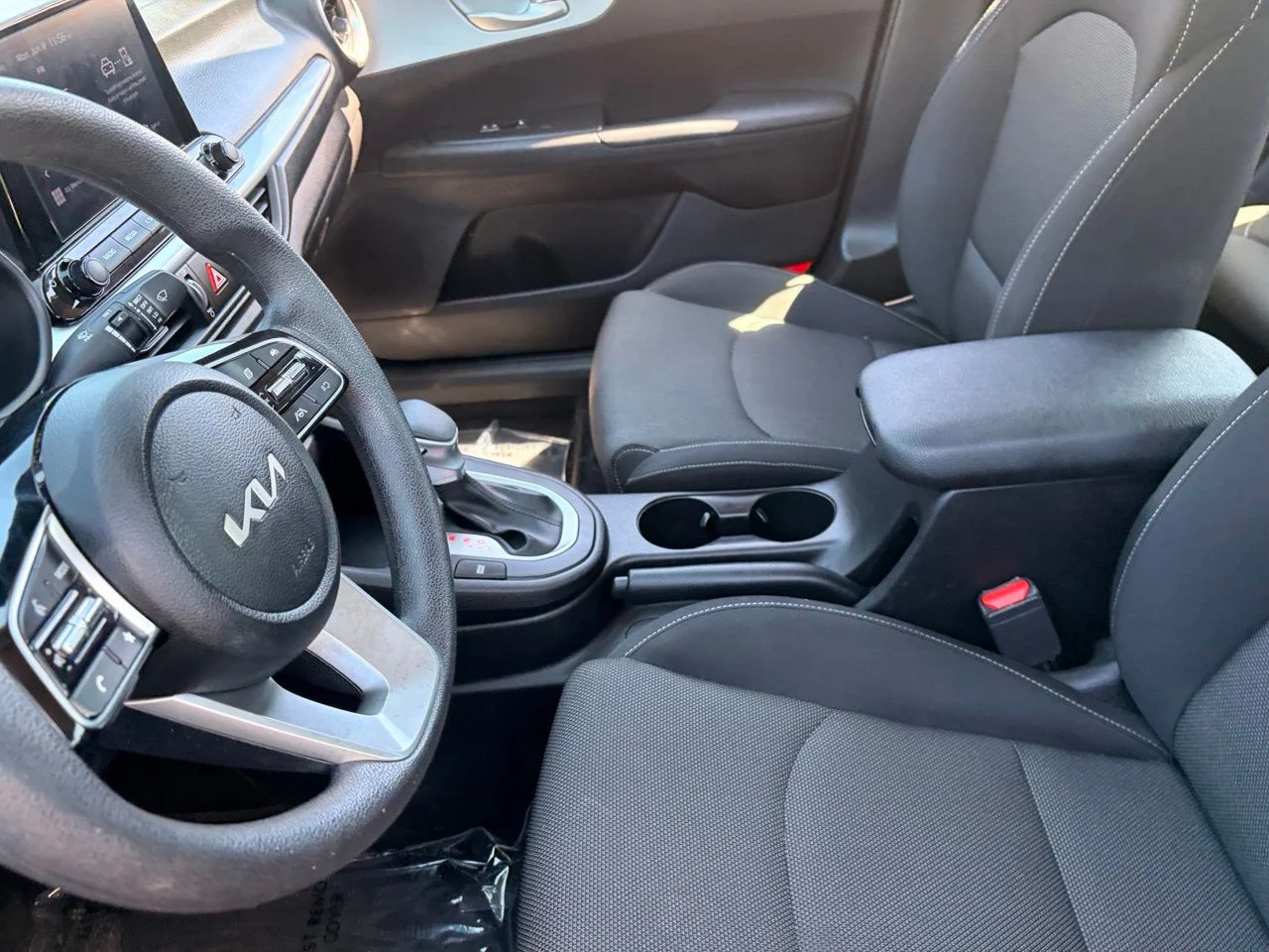 Used 2023 Steel Gray Kia LXS image 17