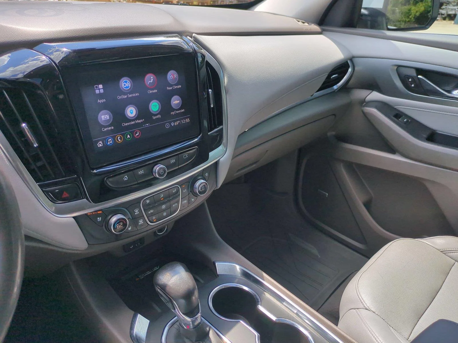 Used 2021 Summit White Chevrolet Premier image 23