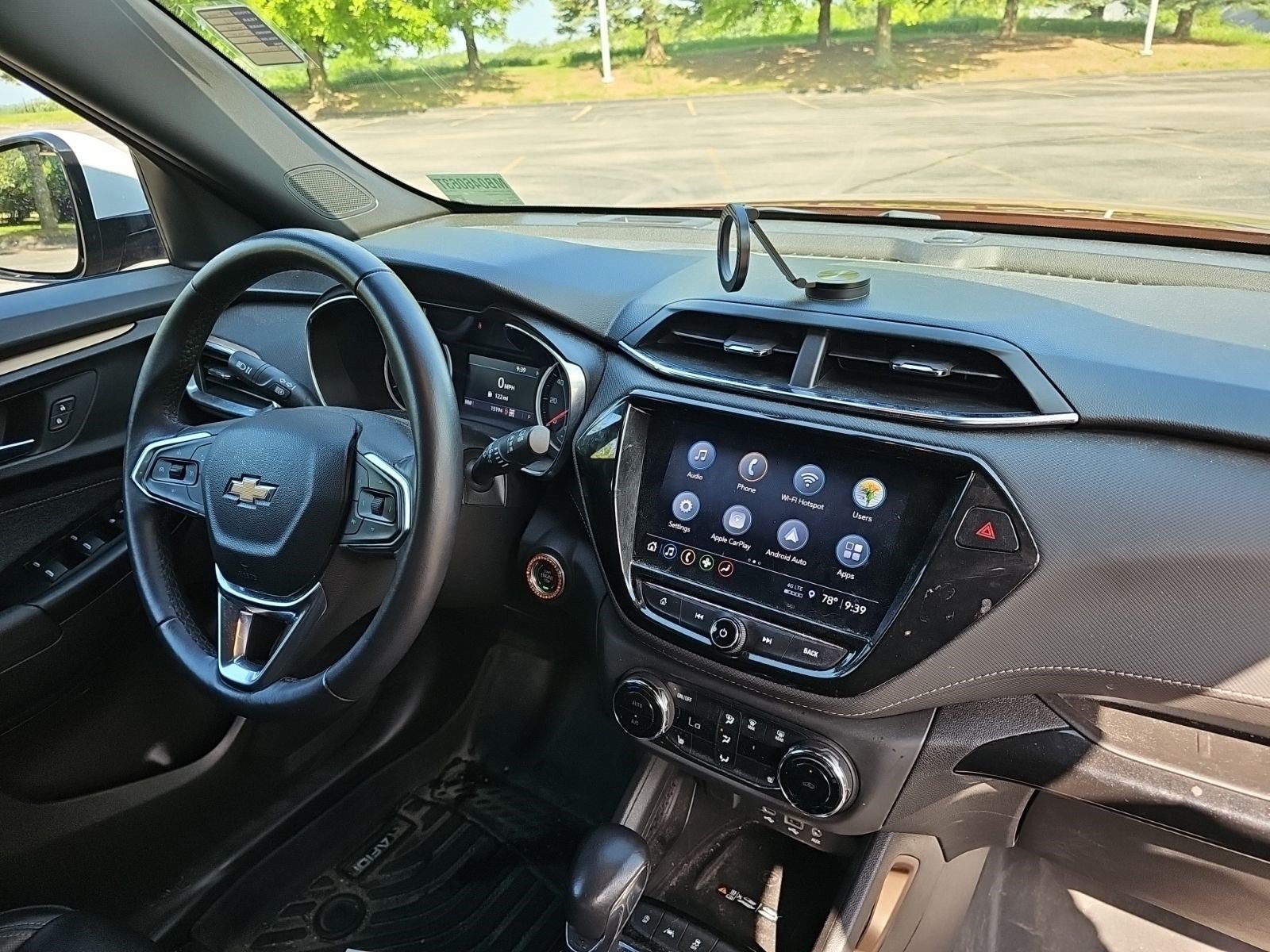 Used 2021 Dark Copper Metallic Chevrolet ACTIV image 12