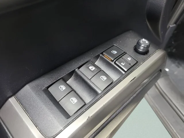 Used 2021 Midnight Black Metallic Toyota SR5 image 21