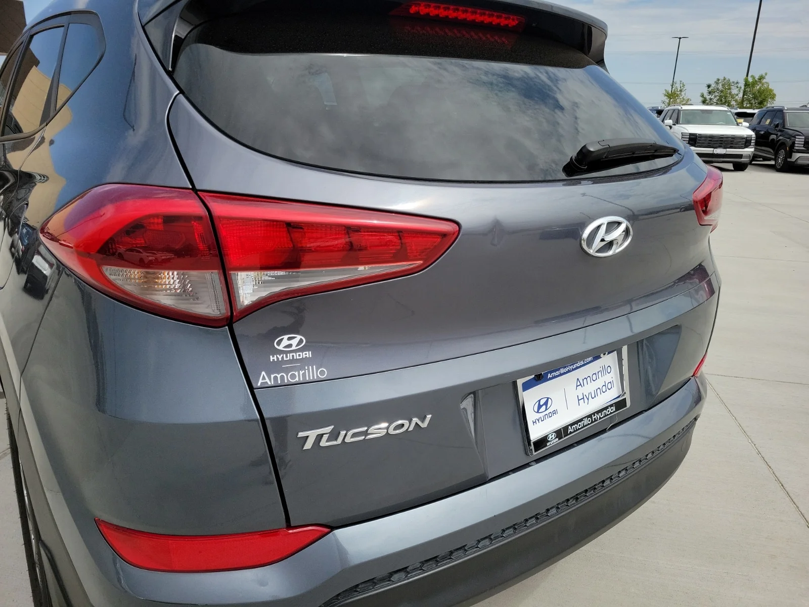 Used 2016 Coliseum Gray Hyundai SE image 8