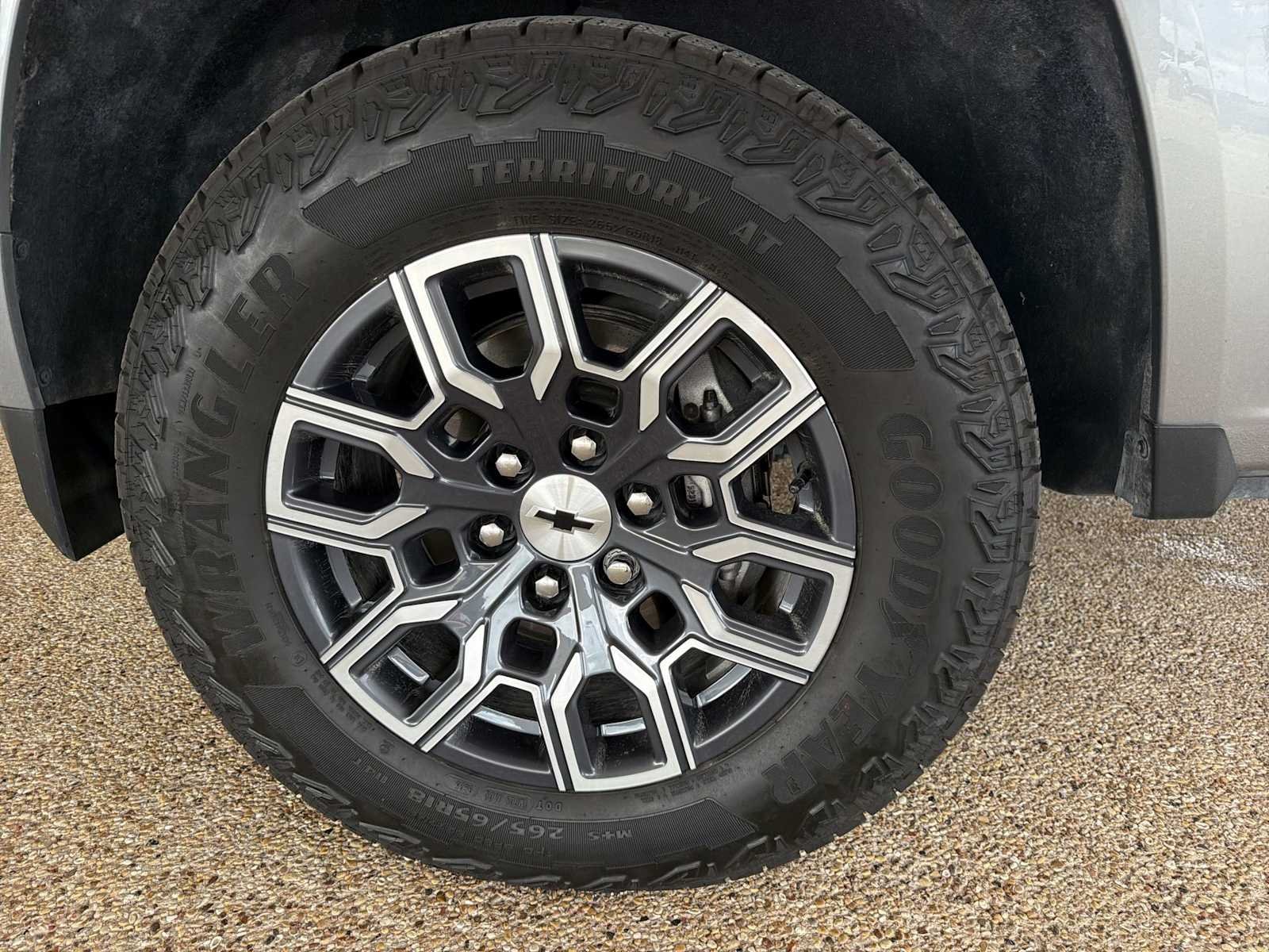 Used 2026 Sterling Gray Metallic Chevrolet Z71 image 33