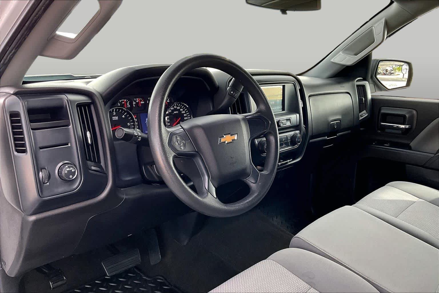 Used 2017 Summit White Chevrolet Custom image 18