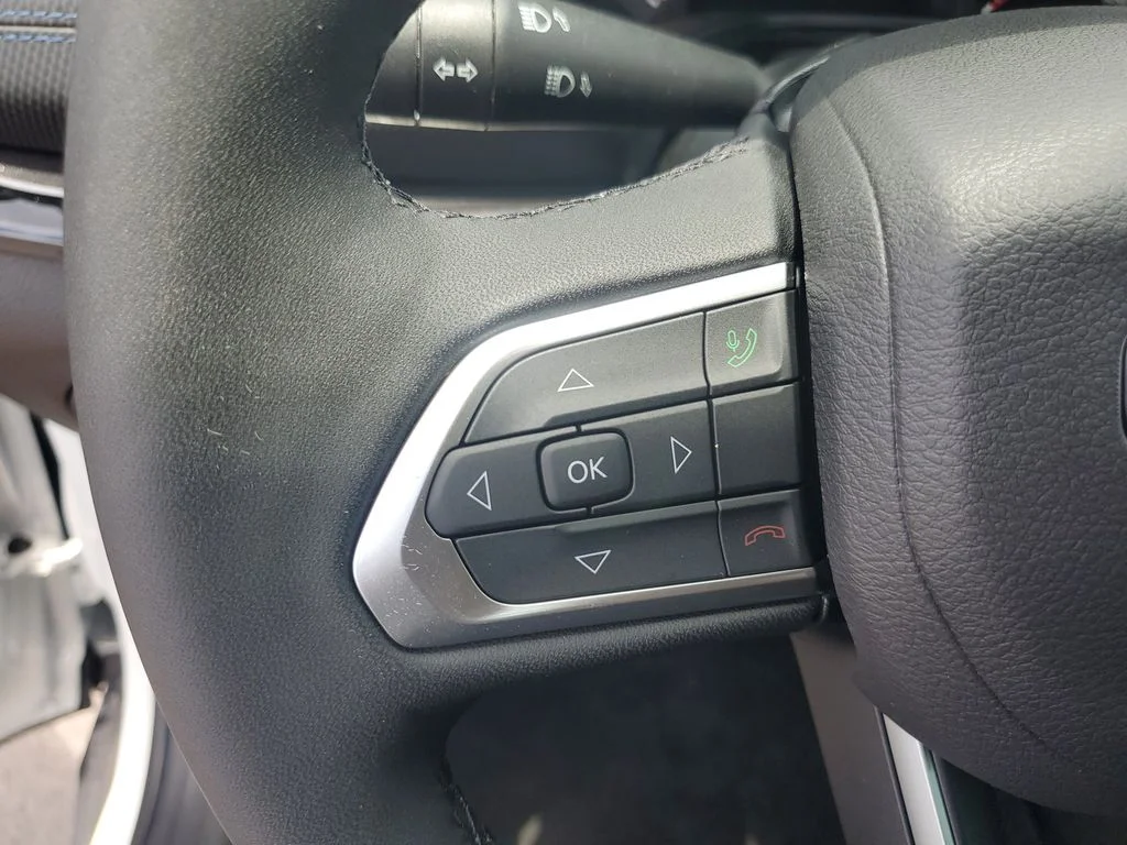 New 2026 White/off-white Jeep Limited image 15