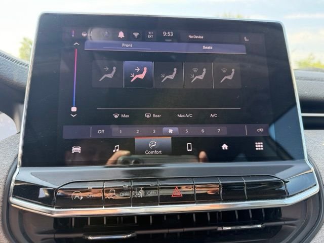 Used 2022 Silver Jeep Latitude Lux image 20