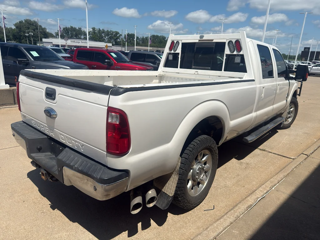 Used 2016 White Platinum Metallic Tri-Coat Ford Platinum image 6