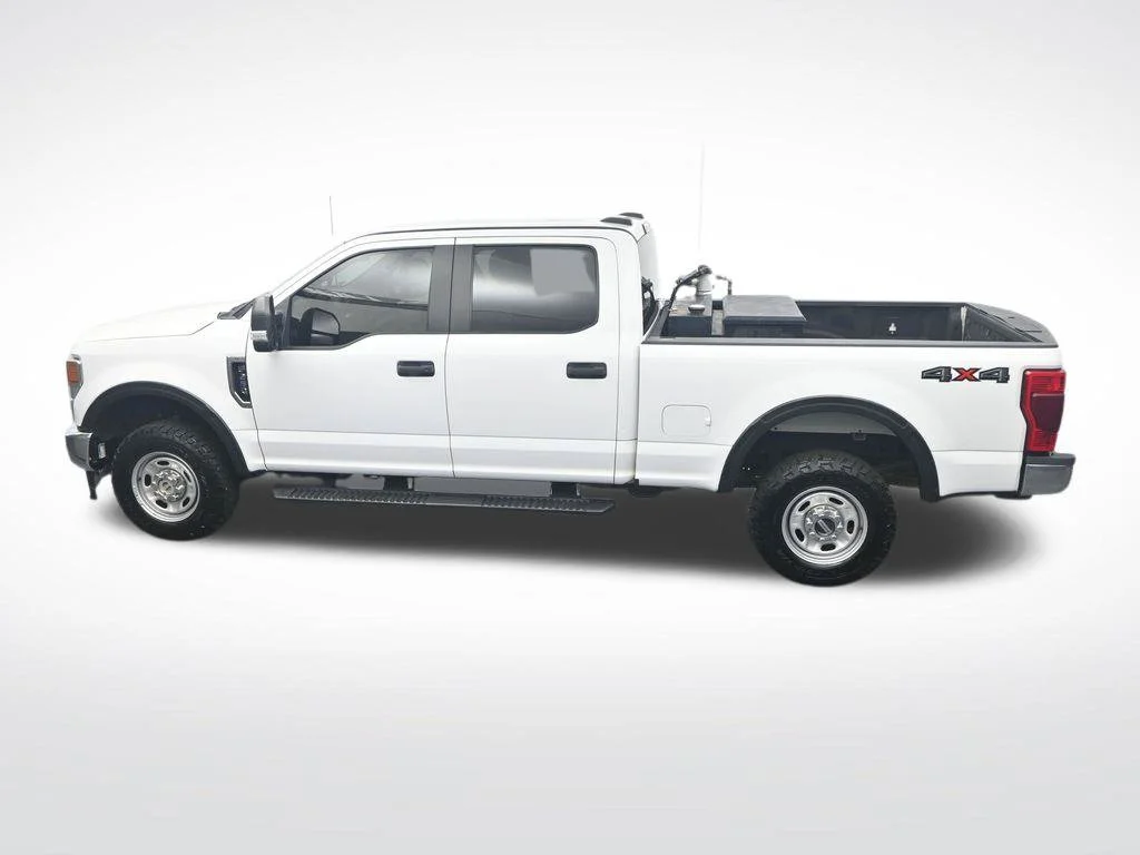Used 2022 White Ford XL image 37