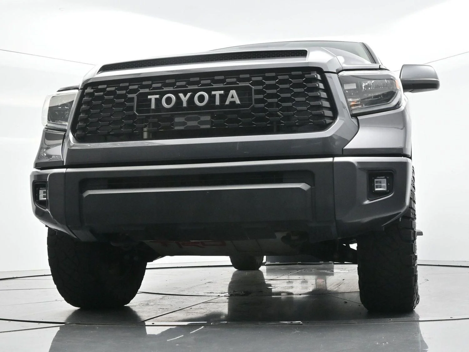 Used 2020 Magnetic Gray Metallic Toyota SR5 image 45