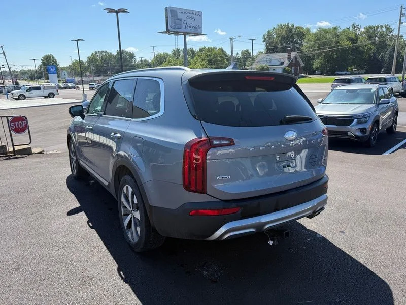 Used 2020 Silver Kia S image 6