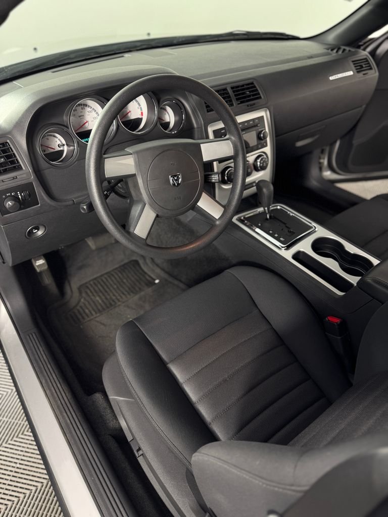 Used 2010 Bright Silver Metallic CC/Mineral Gray Met CC Dodge SE image 20