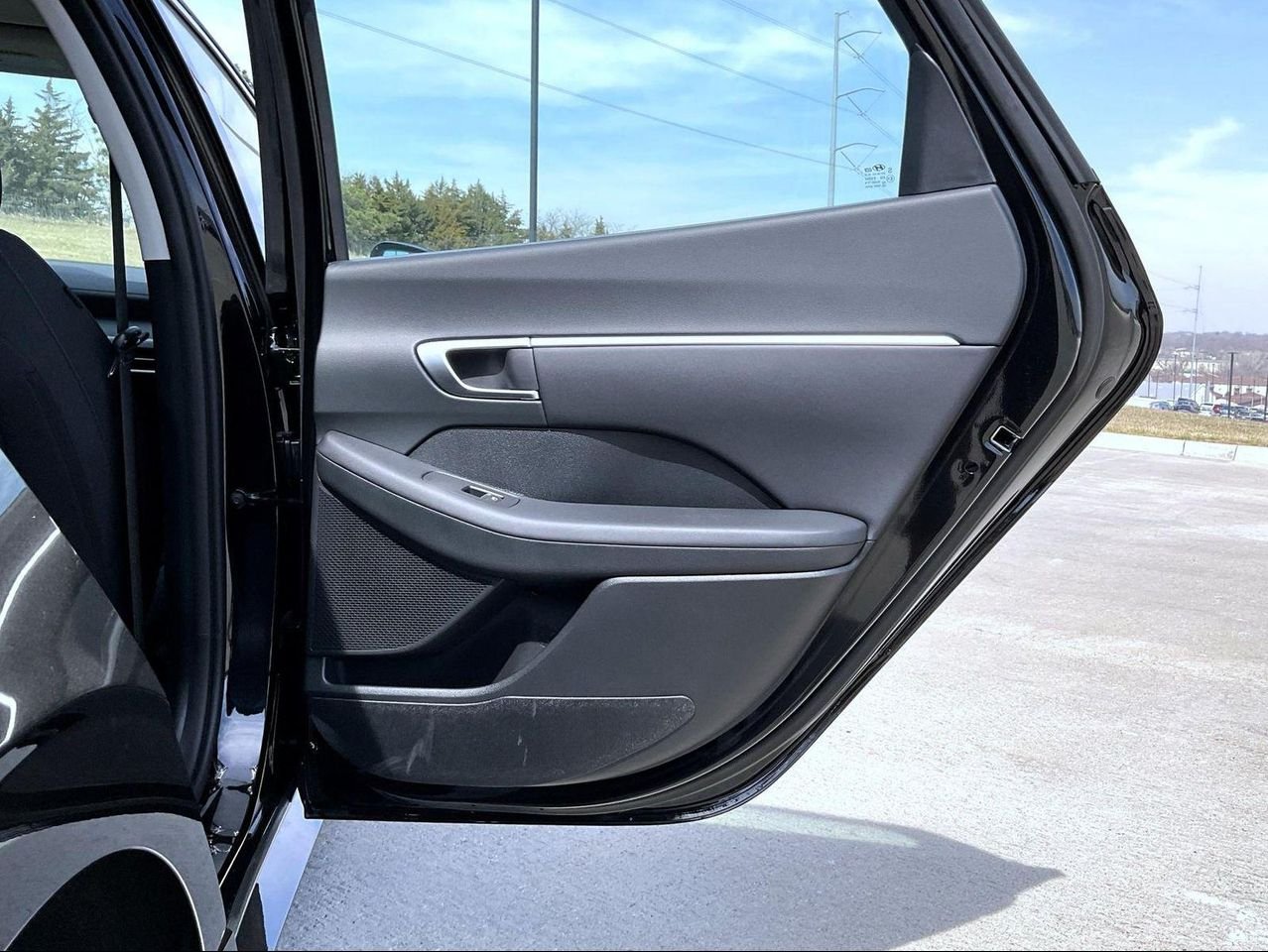 New 2026 Black Hyundai SEL Sport image 18
