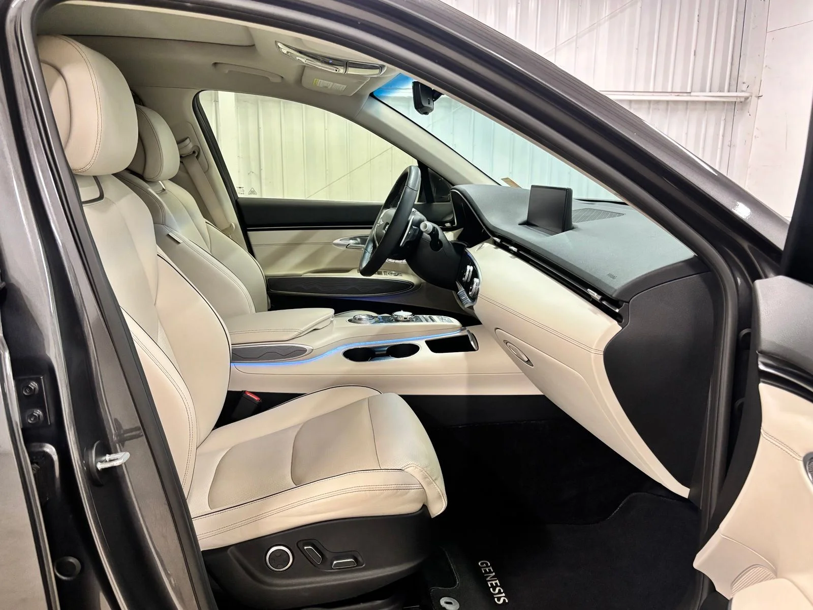 Used 2022 Gray Genesis 2.5T image 22