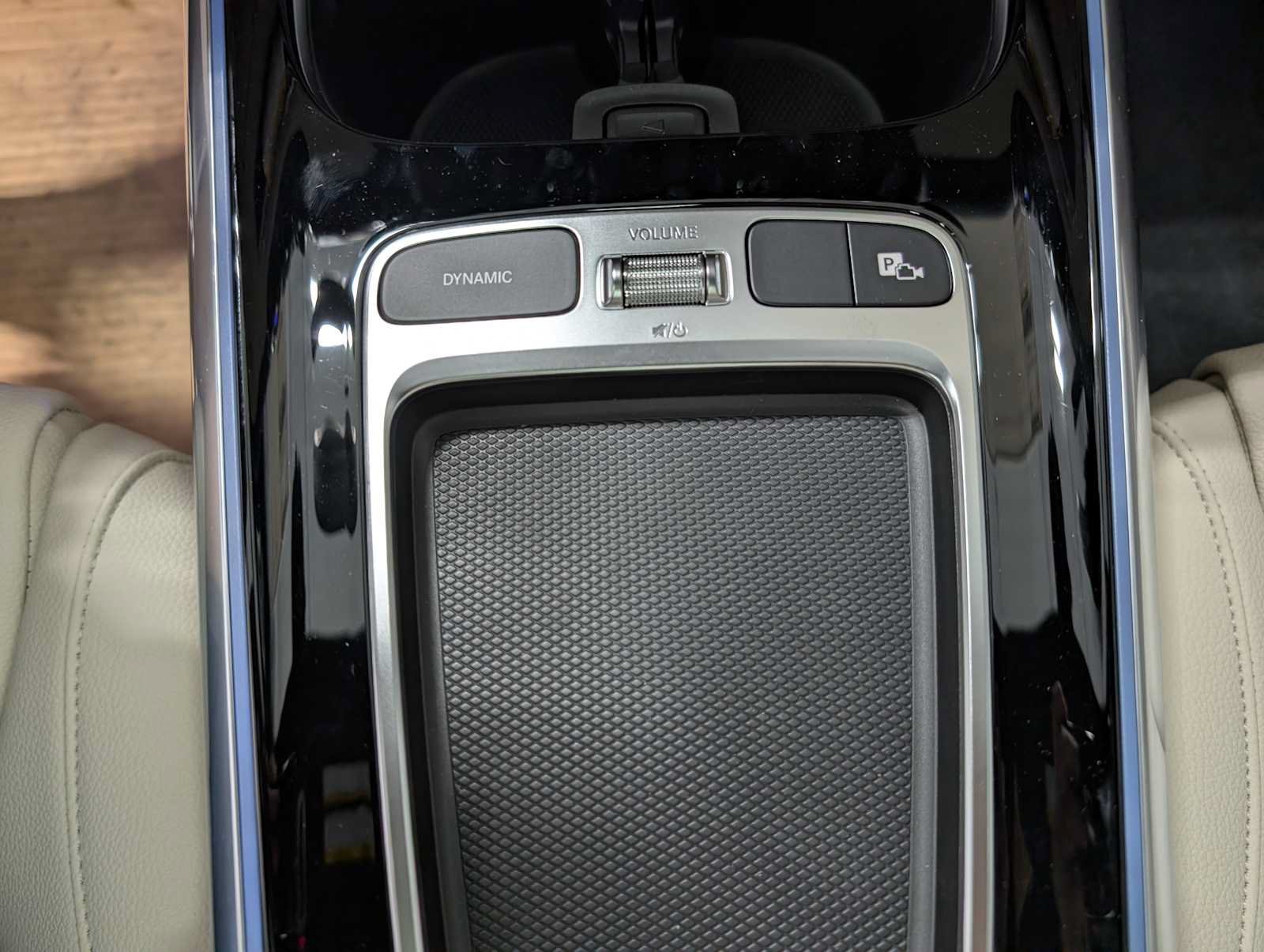 New 2026 Mountain Grey Metallic Mercedes-Benz GLA 250 image 25