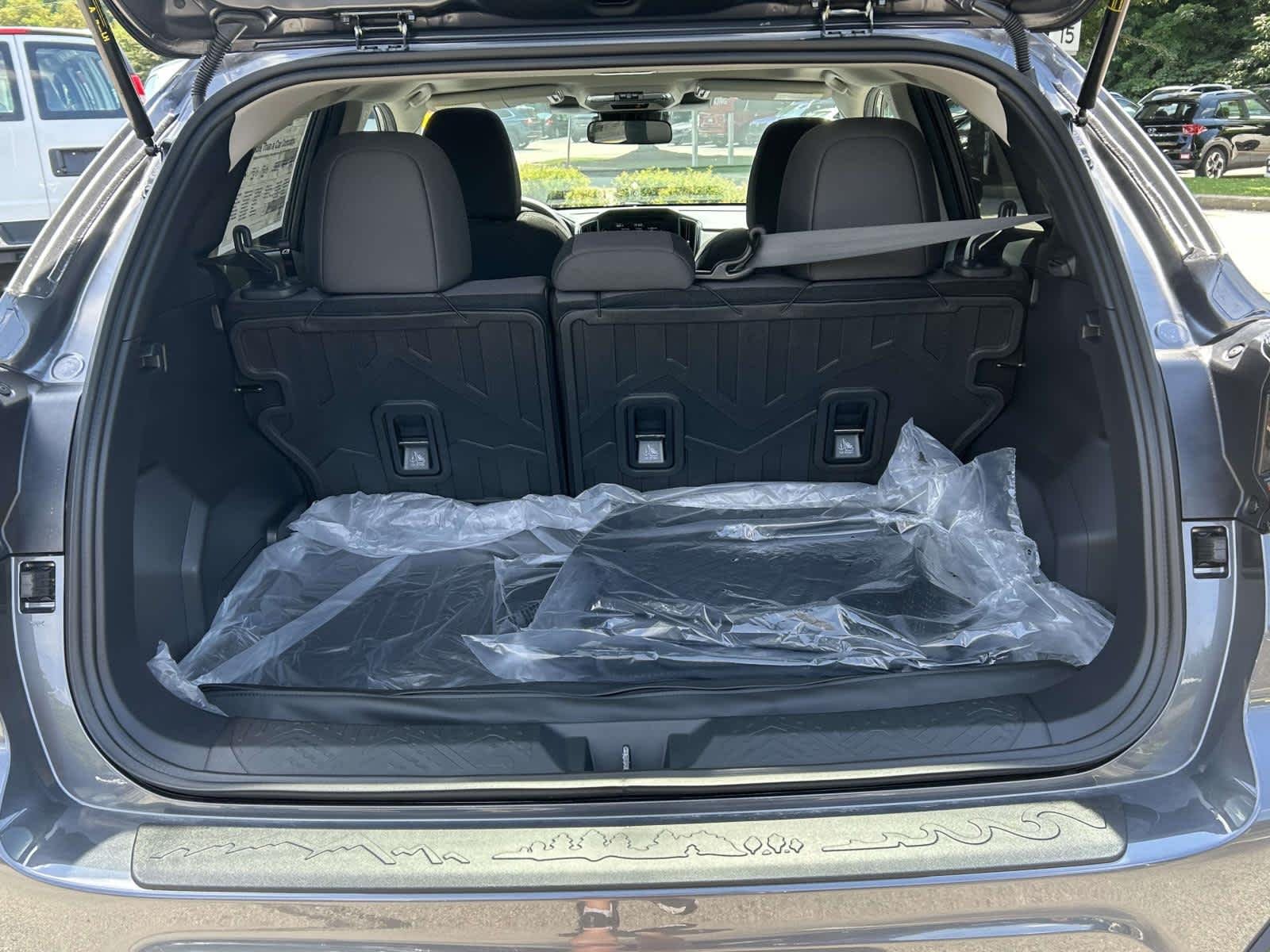 New 2026 Magnetite Gray Metallic Subaru Premium image 15