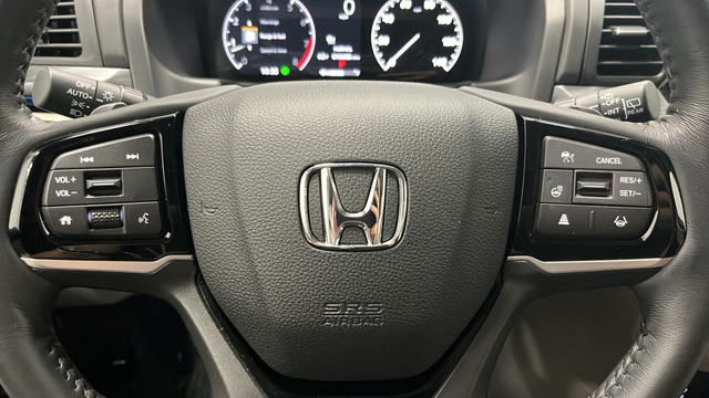 Used 2025 Silver Honda Elite image 16