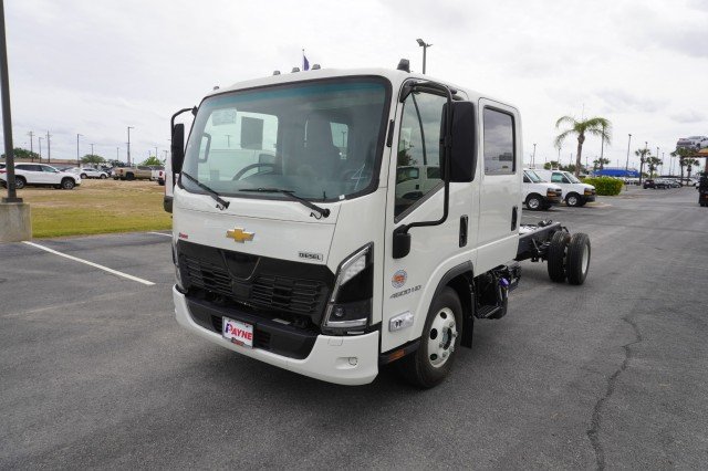 2025 Chevrolet Low Cab Forward 4500HD Diesel 150" WB Crew Cab's photo