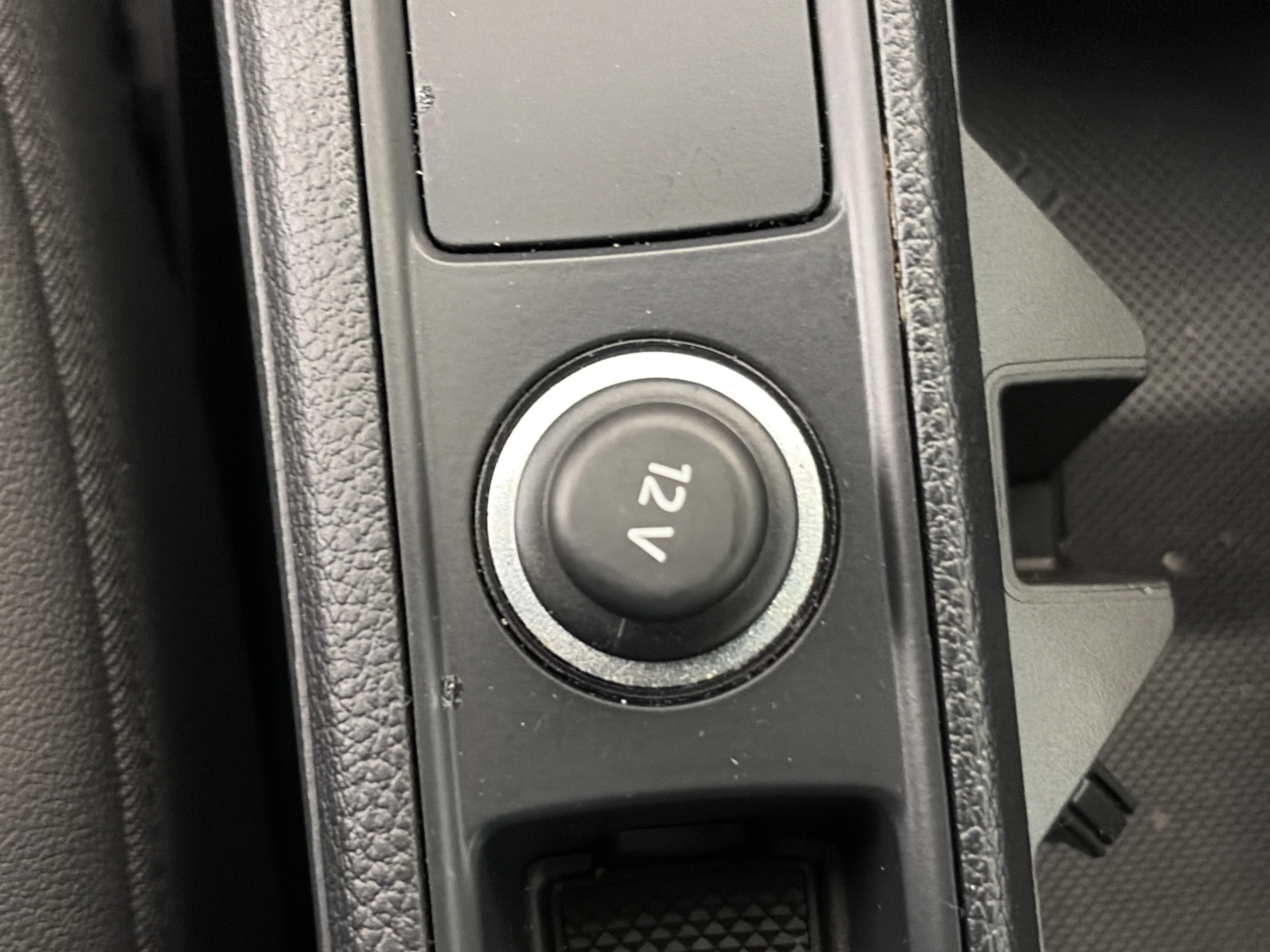 Used 2025 Black Audi S line Premium image 31