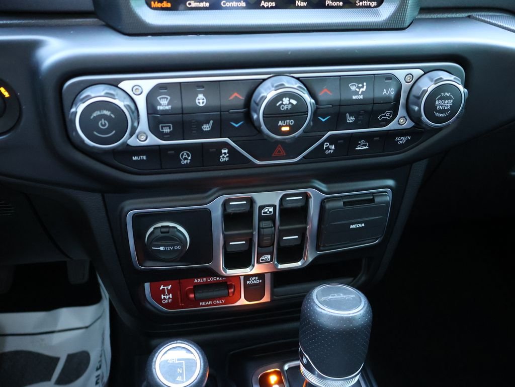 Used 2021 Granite Crystal Metallic Clearcoat Jeep Mojave image 25