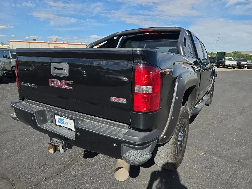 Used 2019 Black GMC SLT image 7