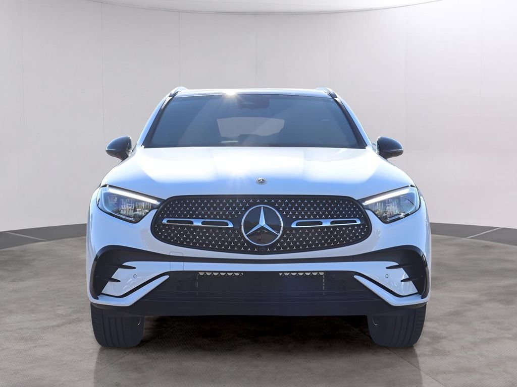 Used 2026 MANUFAKTUR Moonlight White Metallic Mercedes-Benz GLC 300 image 2