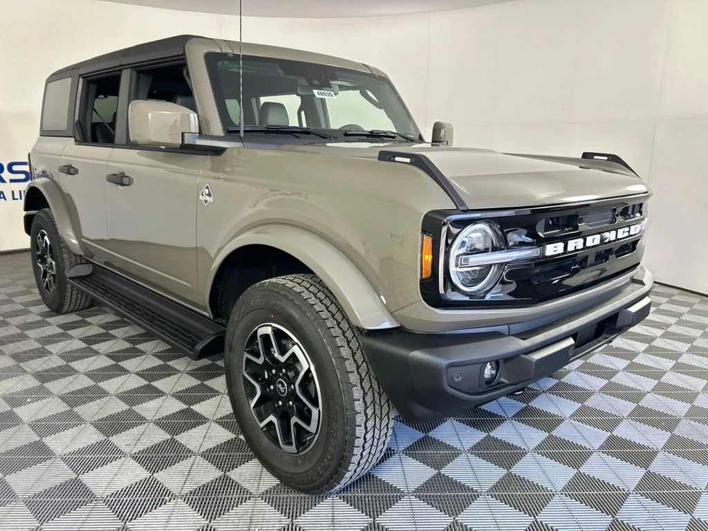 New 2026 Gray Ford Outer Banks image 4
