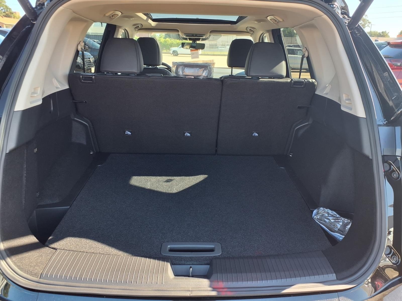 2026 Nissan Rogue photo 6 of 26