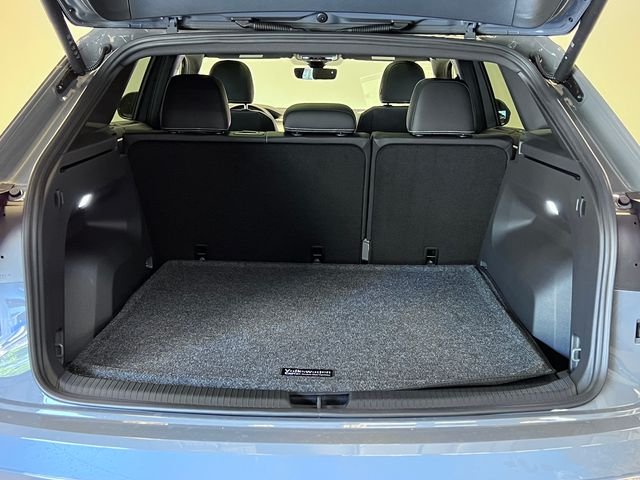 New 2026 Gray Volkswagen 2.0T SE w/Technology image 5