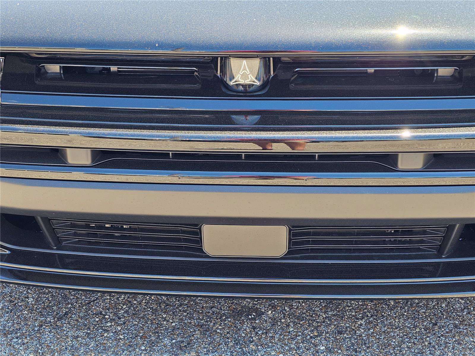 New 2026 Diamond Black Crystal Pearlcoat Dodge R/T image 3