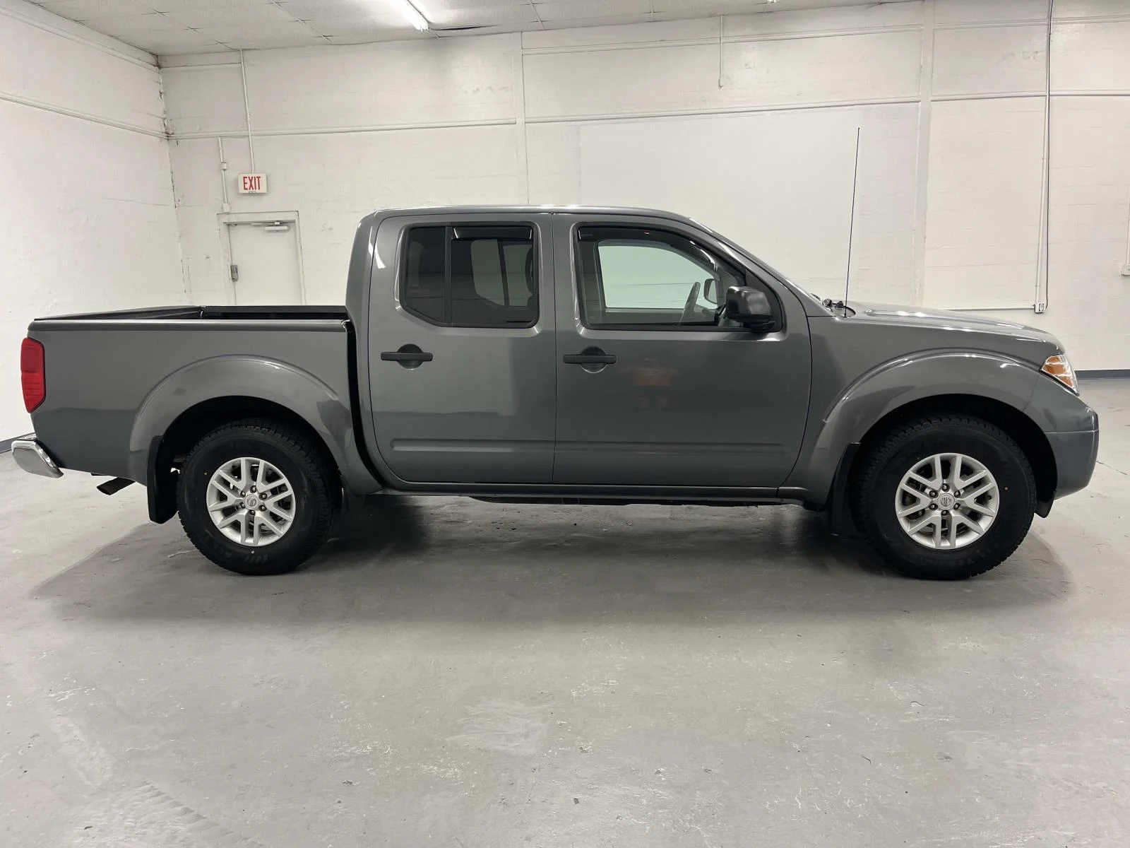 Used 2021 Gun Metallic Nissan SV 4x2 Crew Cab 3.8L V6 1 Owner image 2