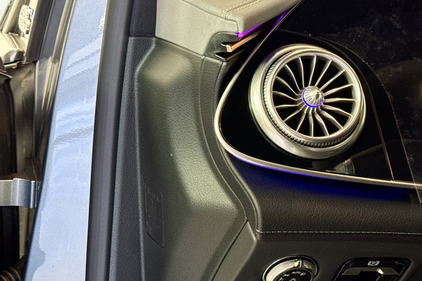 New 2026 Selenite Grey Metallic Mercedes-Benz EQS 400 image 10