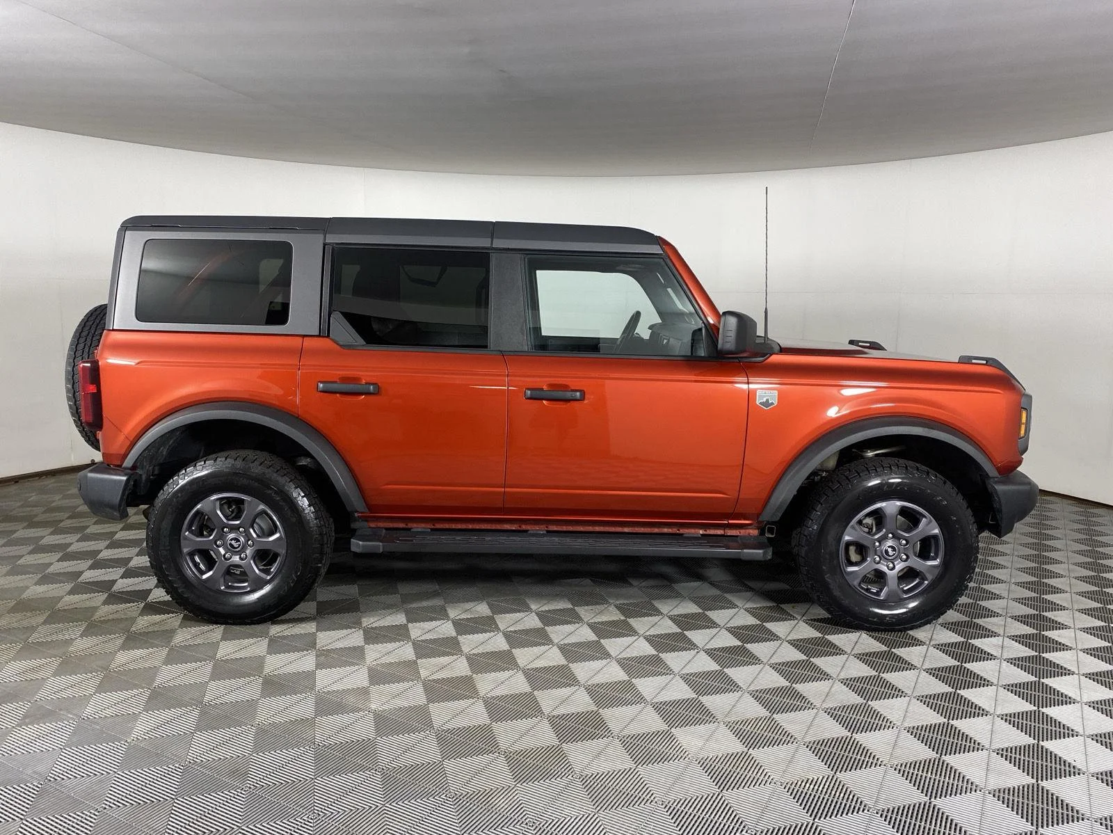 Used 2023 Red Ford Base image 8