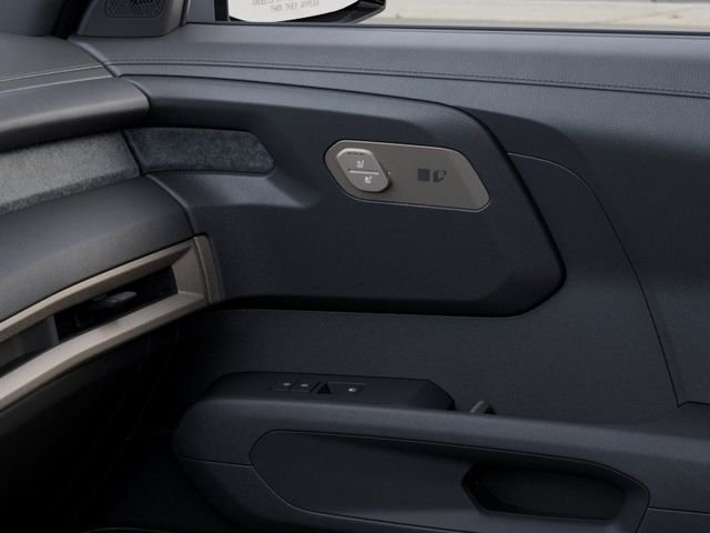 New 2027 White Kia S image 25