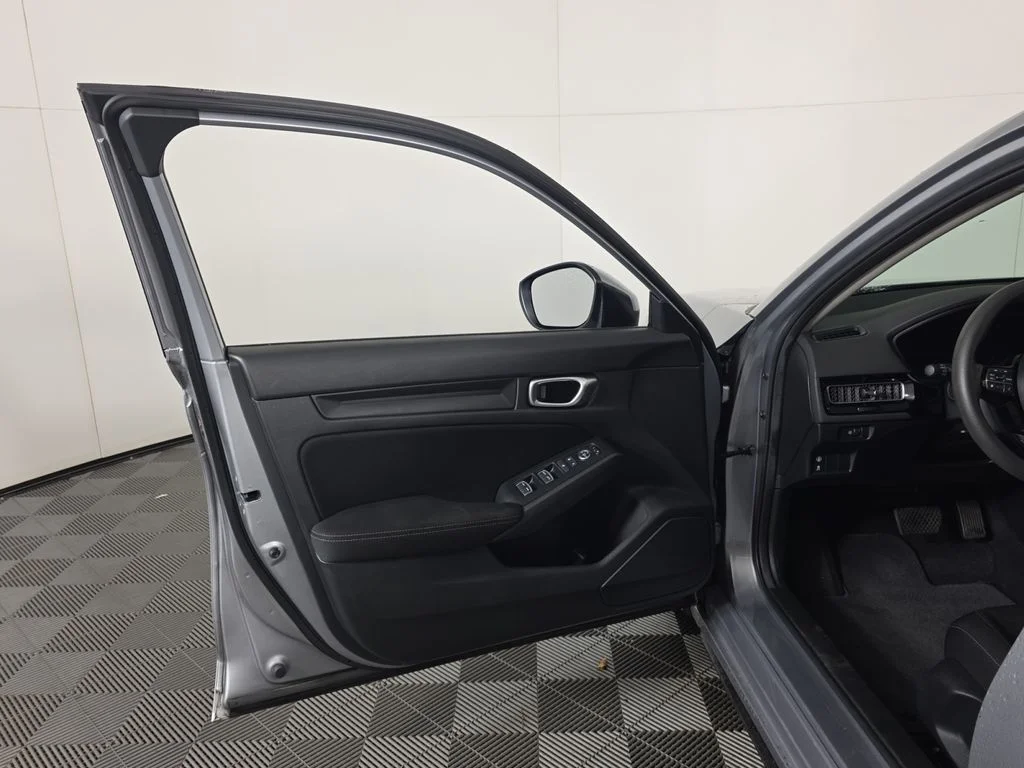 2023 Honda Civic Hatchback LX - Photo 21