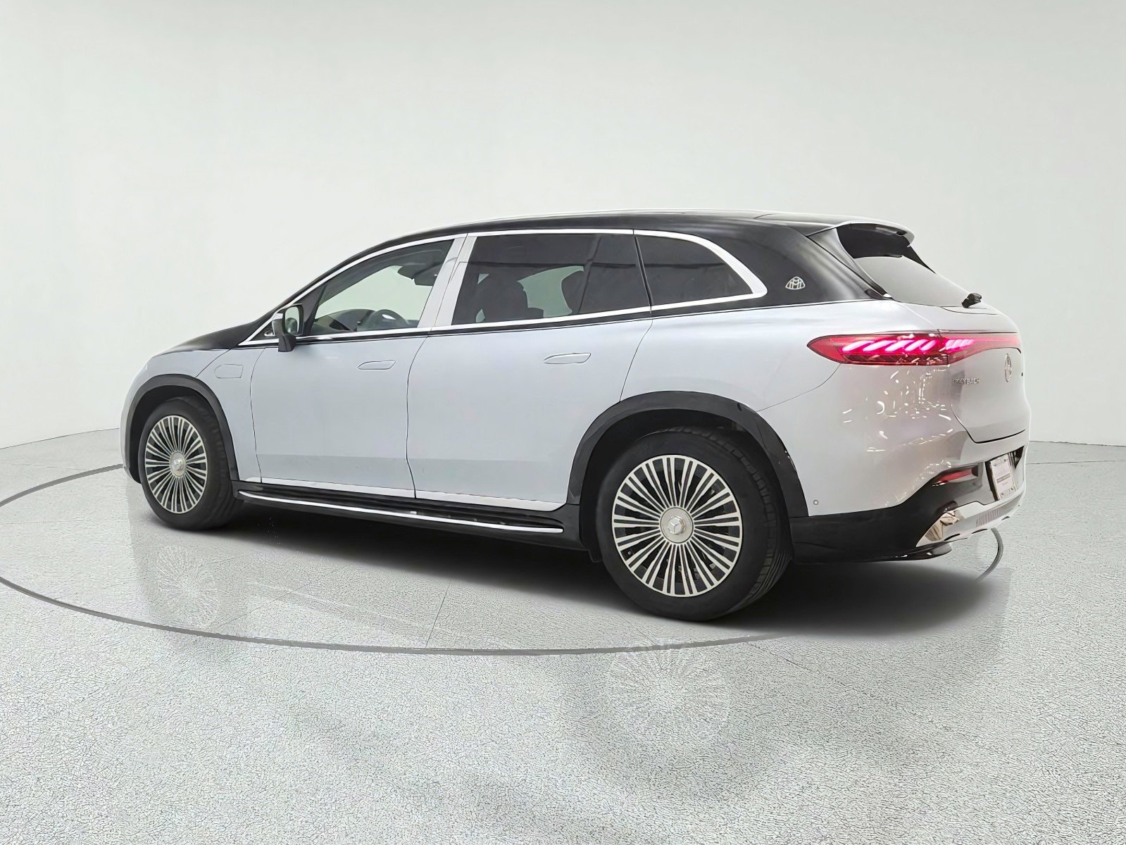 Certified Used 2024 Obsidian Black/Cirrus Silver Mercedes-Benz Maybach EQS 680 4MATIC® SUV image 7