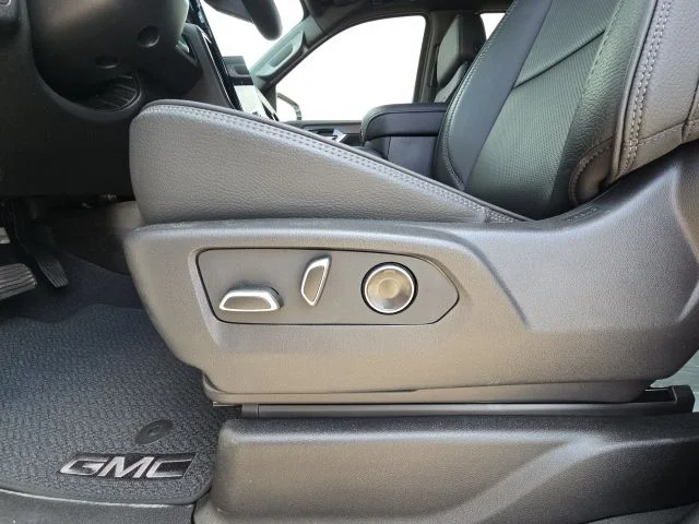 Used 2026 White GMC Denali image 25