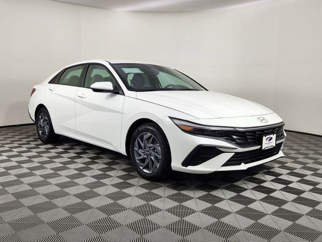 New 2026 White Hyundai Blue image 6