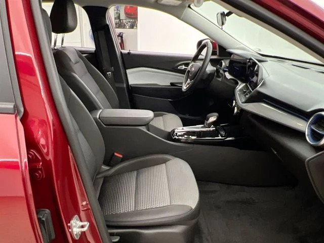 2025 Chevrolet Trax LT - Photo 15
