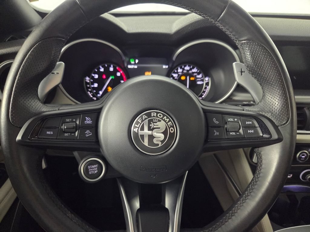 Used 2021 Lunare White Metallic Alfa Romeo Ti Sport image 15