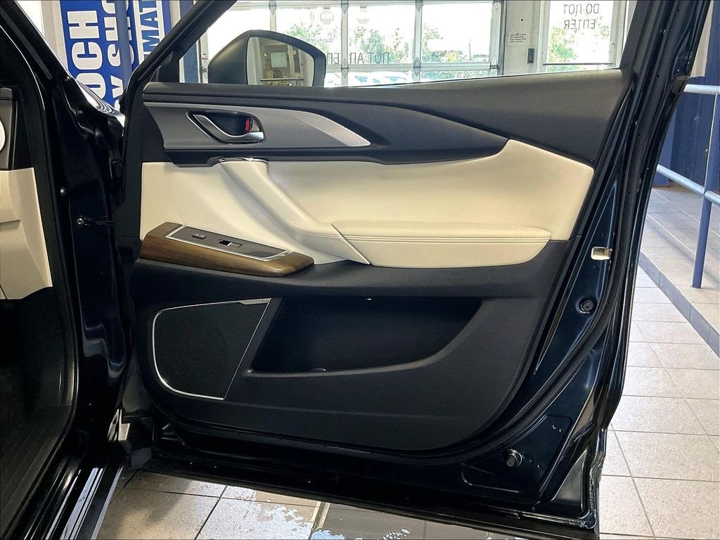 Used 2023 Black Mazda Signature image 12