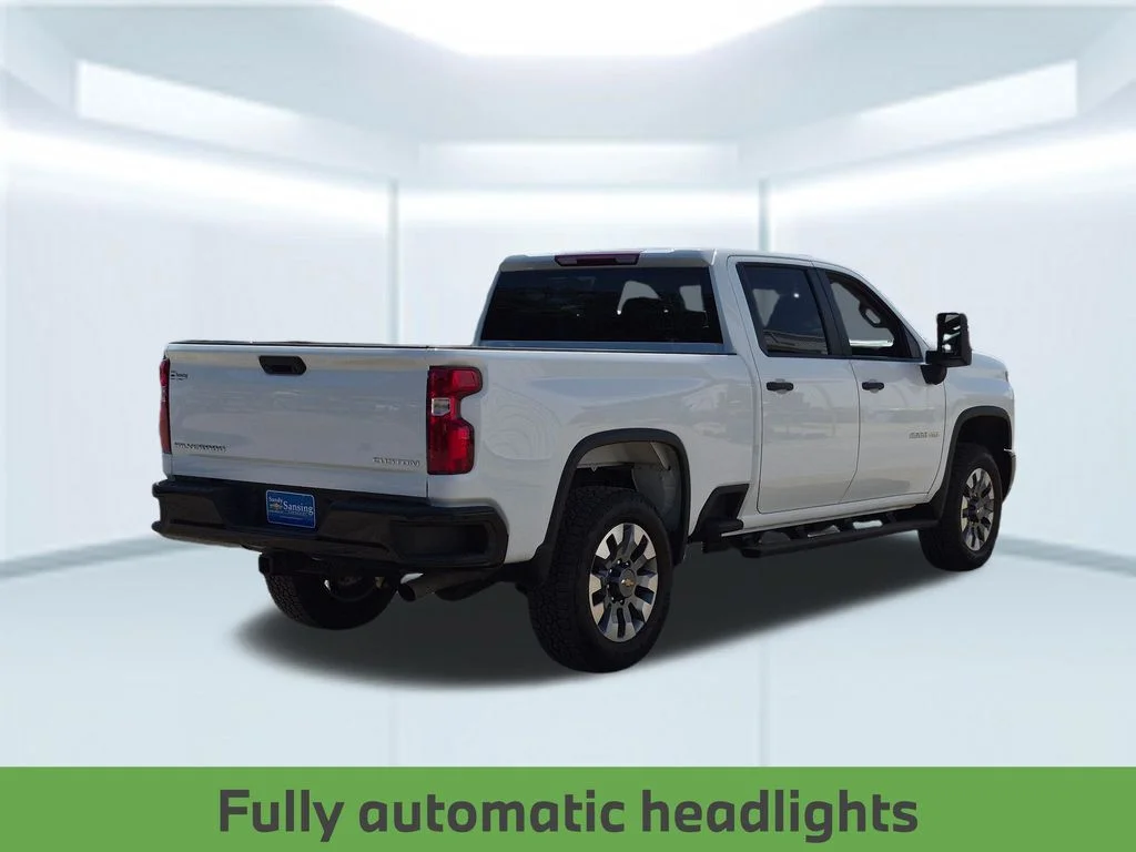 Used 2025 White Chevrolet Custom image 6