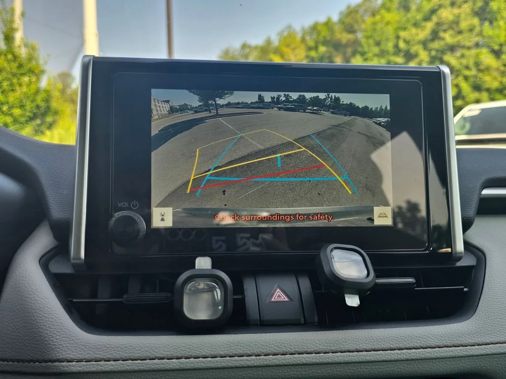 Used 2025  Toyota XLE image 29