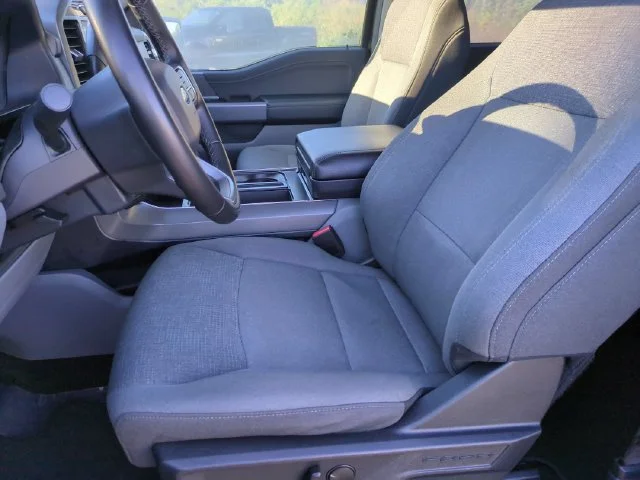 Used 2024 Black Ford XLT image 14