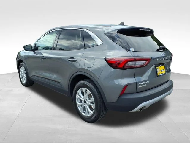 Used 2023 Gray Ford Active image 6
