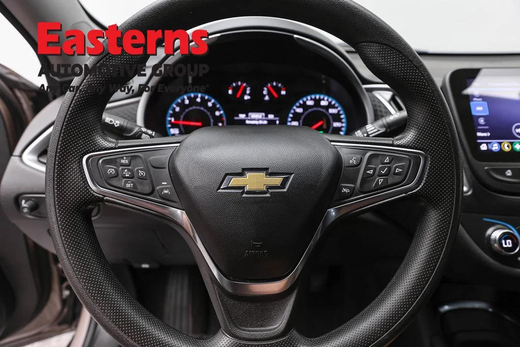 Used 2025 Gray Chevrolet LT image 10