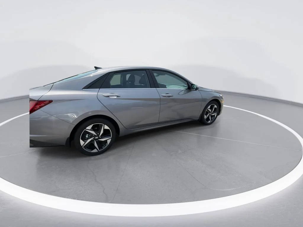 Used 2023 Silver Hyundai Limited image 8