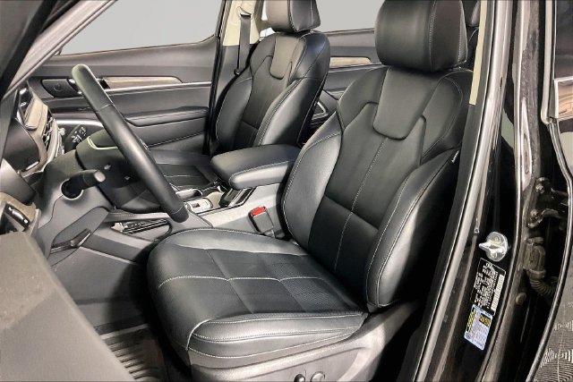 Used 2021 Black Kia EX image 13