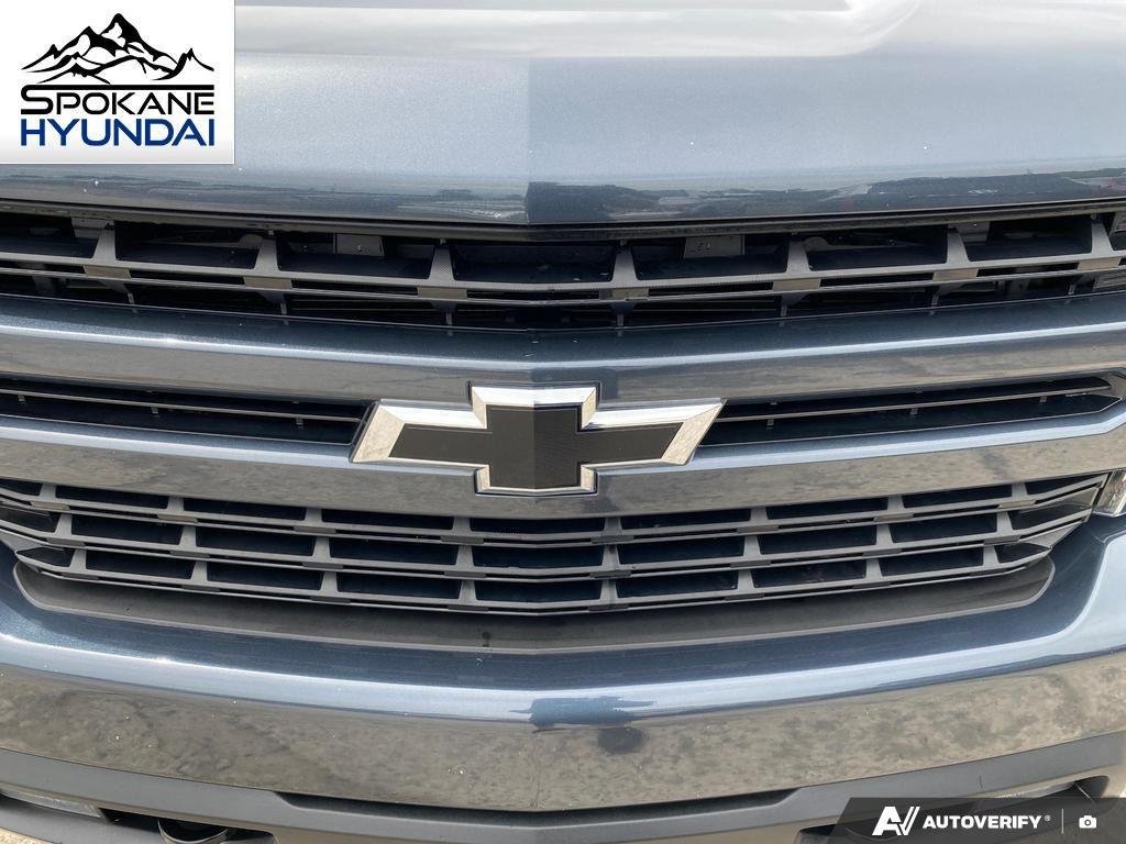 Used 2021 Shadow Grey Metallic Chevrolet RST image 12