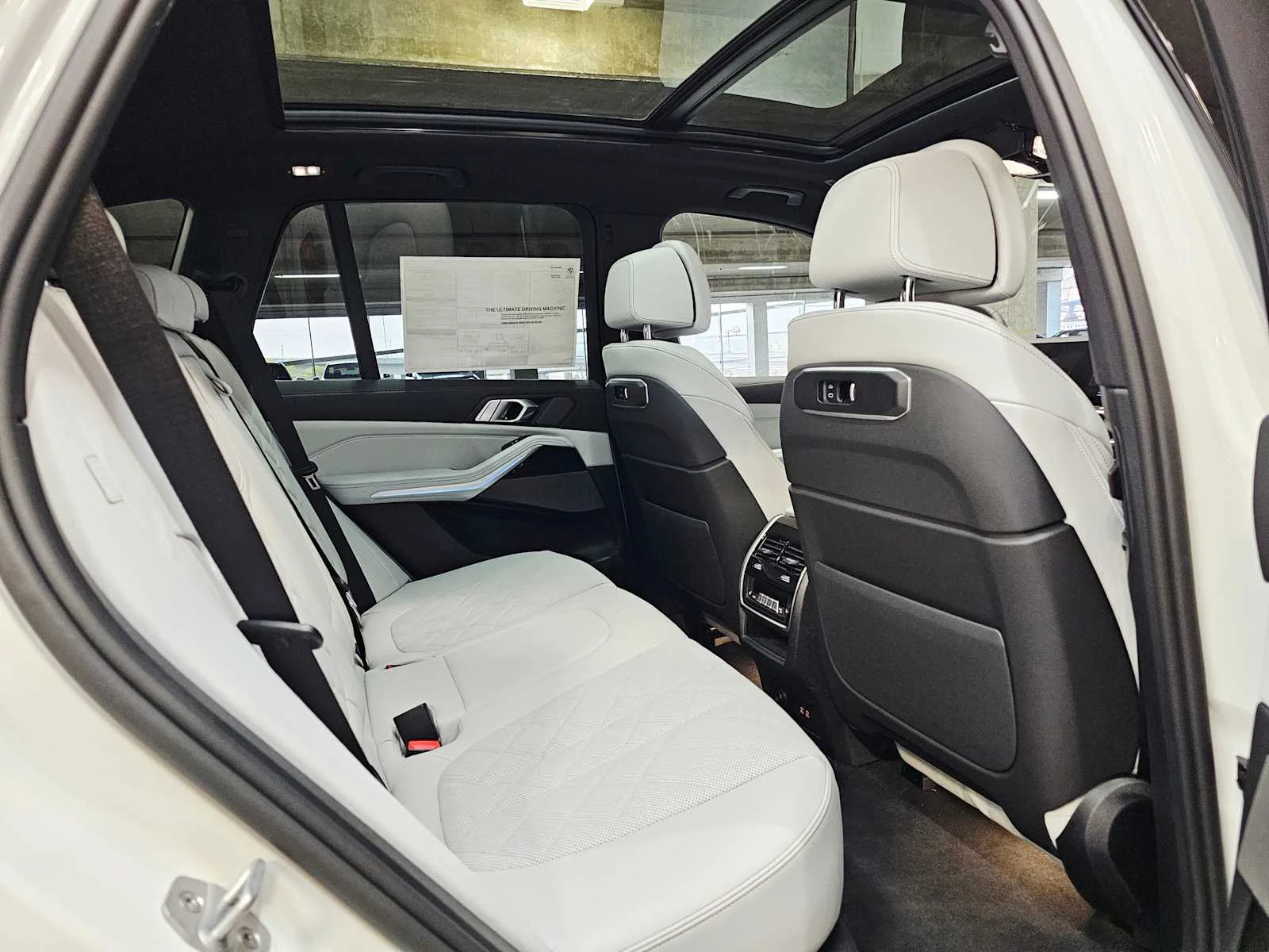 New 2026 Alpine White BMW xDrive50e image 28