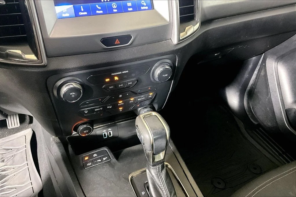Used 2019 Shadow Black Ford XLT image 24