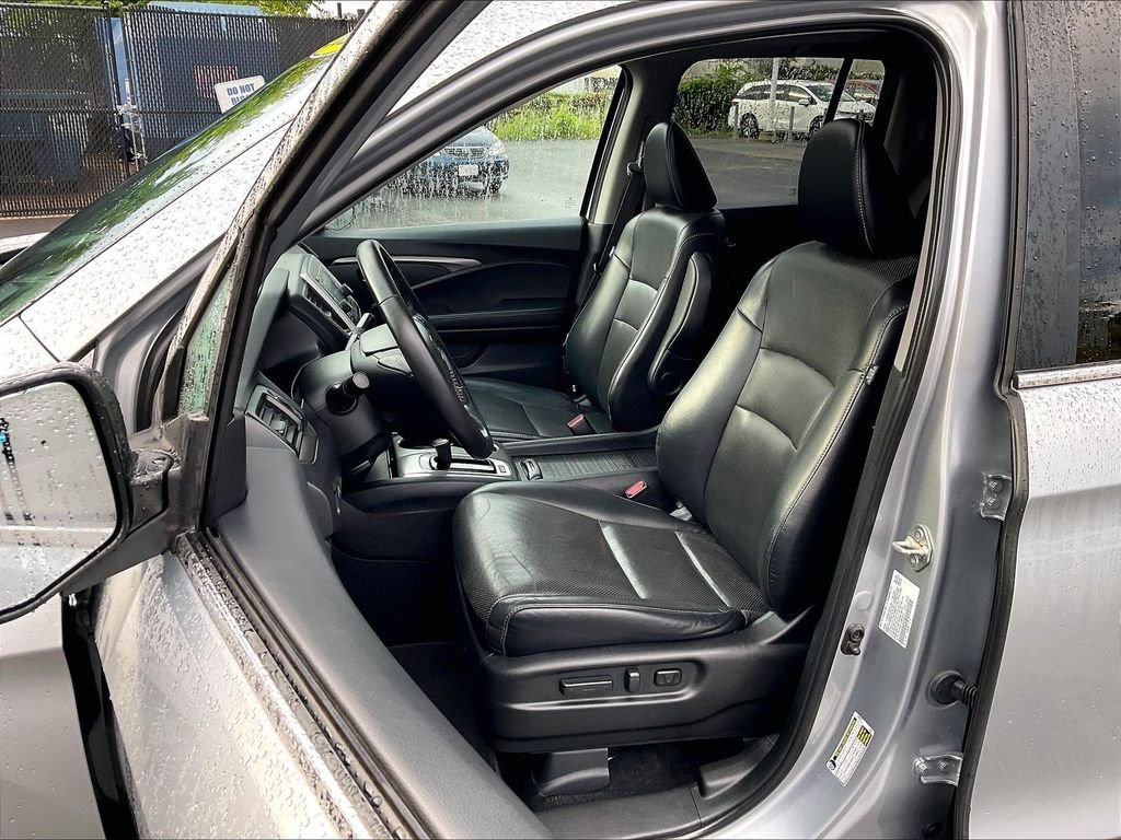 Used 2019 Gray Honda RTL image 10